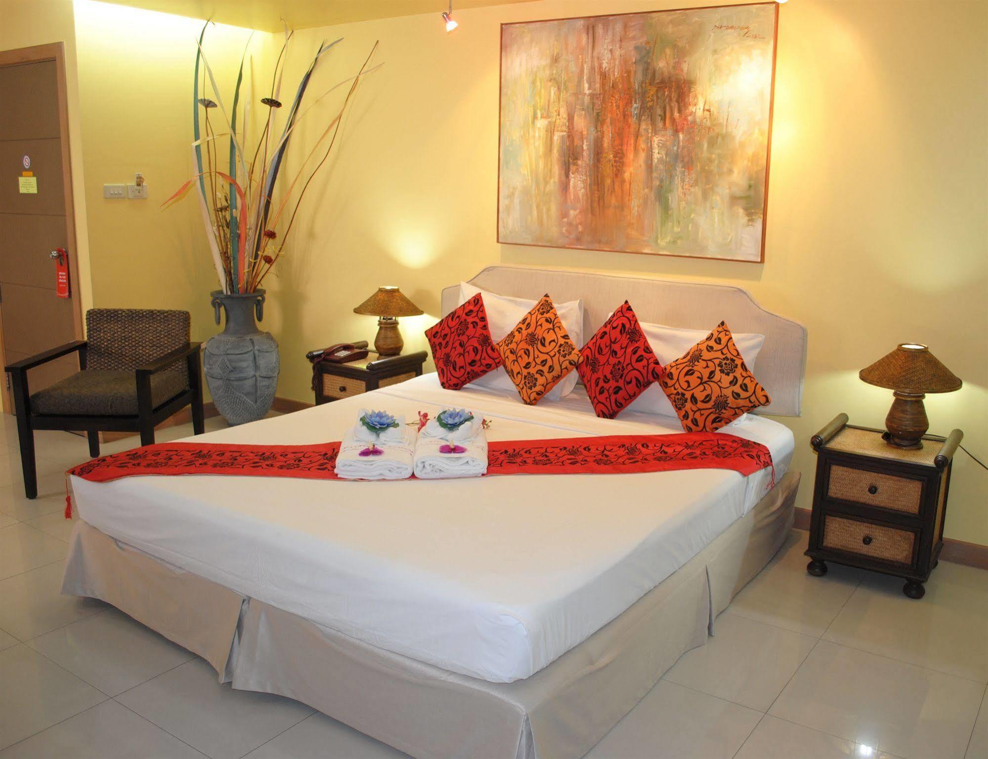 Pasadena Lodge Pattaya Luaran gambar